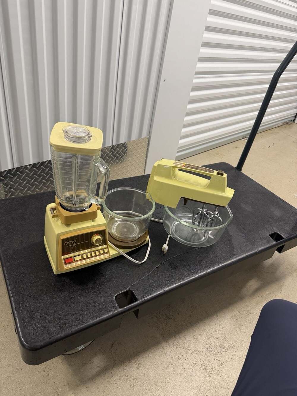 Vintage Oster Kitchen Center Blender Mixer Yellow